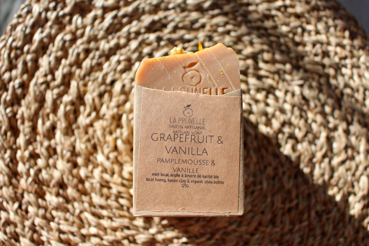 GRAPEFRUIT & VANILLA ARTISAN SOAP BAR