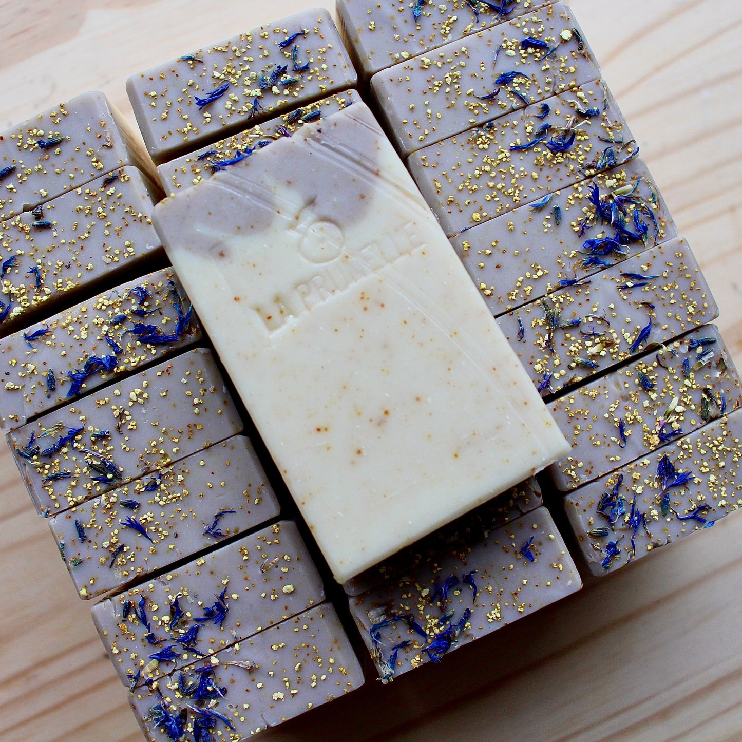 LAVENDER & LEMON ARTISAN SOAP BAR