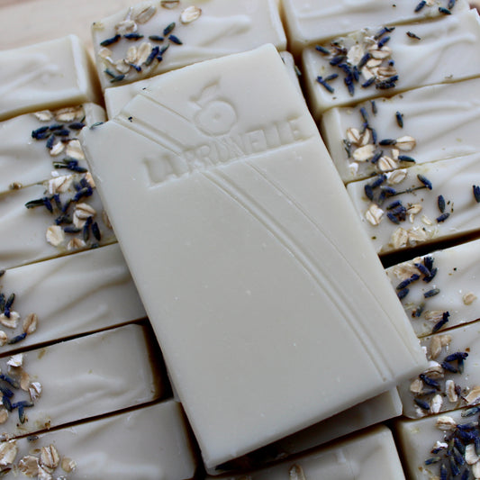 LAVENDER & OAT ARTISAN SOAP BAR