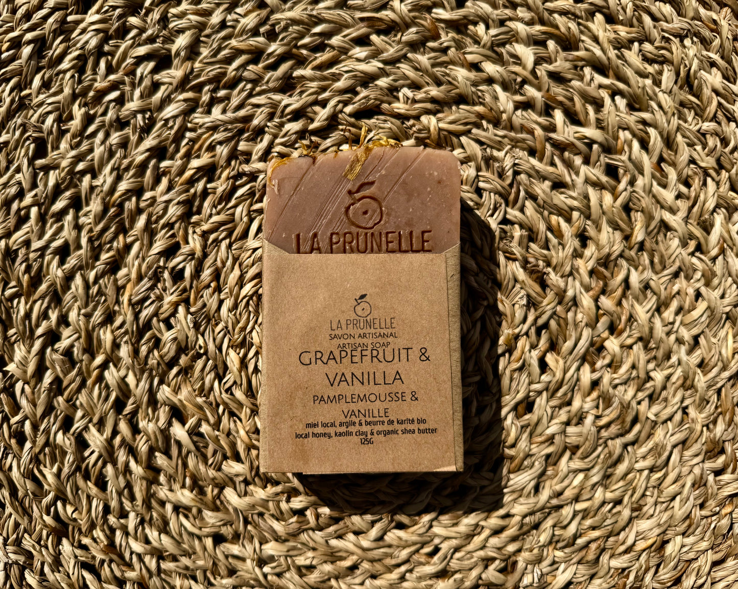 GRAPEFRUIT & VANILLA ARTISAN SOAP BAR